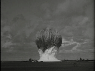 best_animated_gif_nuclear_explosion.gif