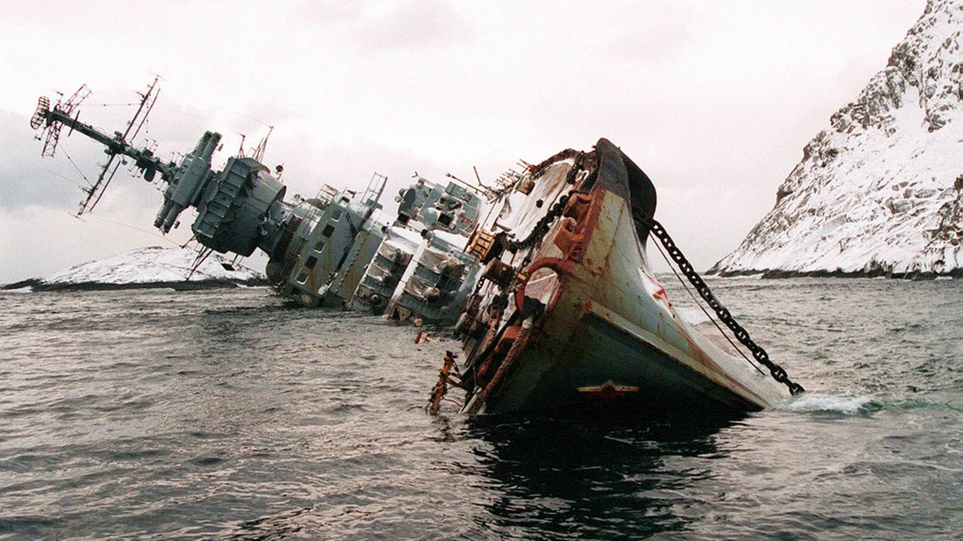 [Image: historical-photos-pt7-abandoned-battlesh...russia.jpg]