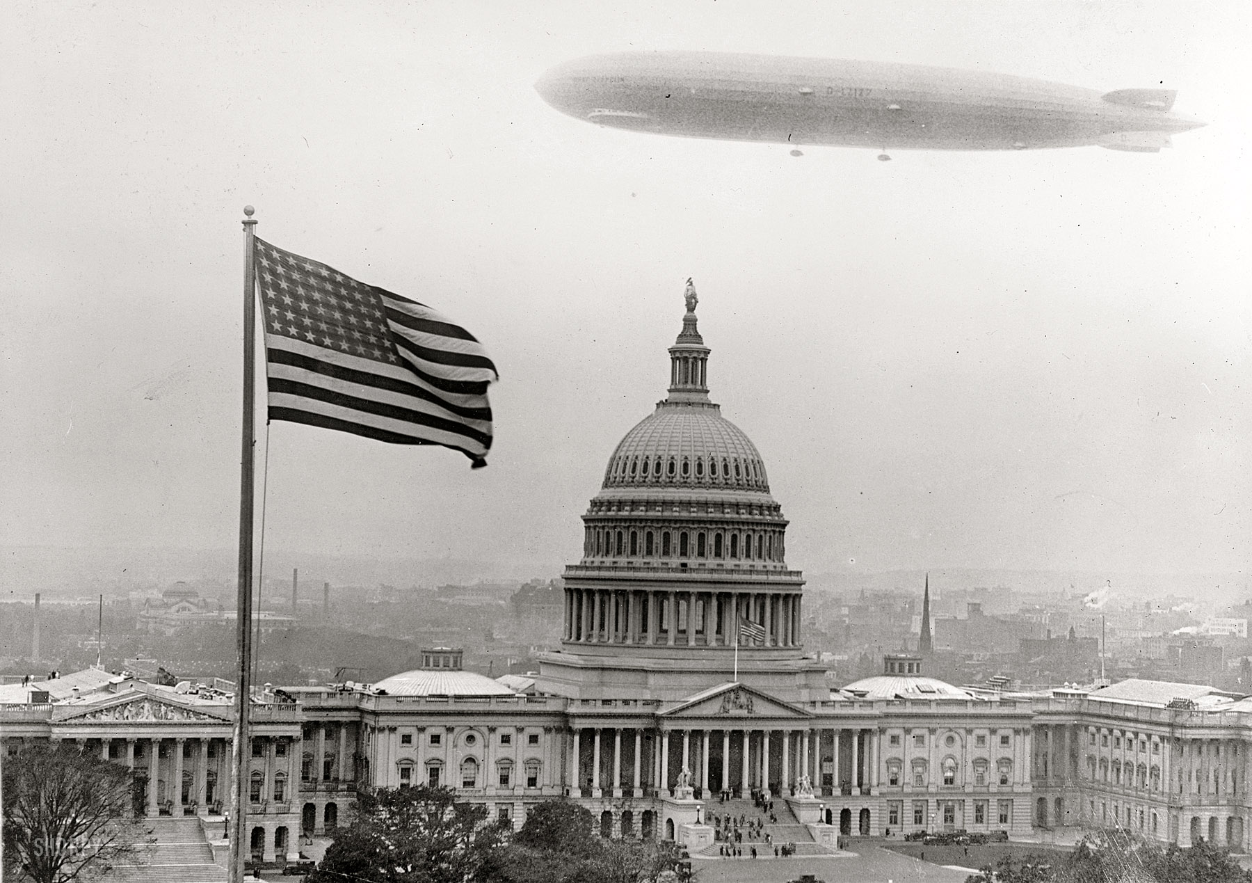 historical-photos-pt9-graf-zeppelin-washington-dc-1928.jpg
