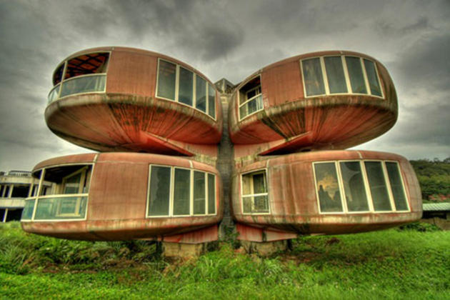 10 Strangest Buildings In The World | I Like To Waste My Time