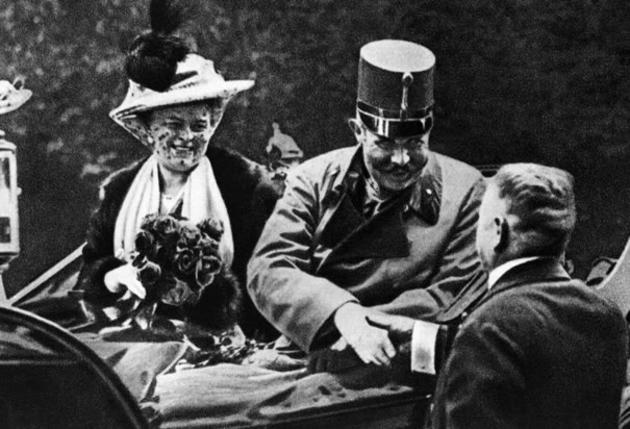 historical-photos-pt4-archduke-franz-ferdinand-with-wife.jpg