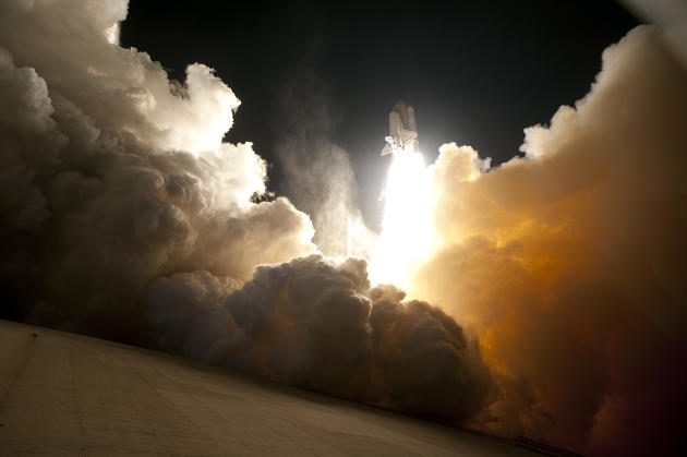 surreal-photos-pt1-night-launch-space-shuttle-endeavour-nasa.jpg
