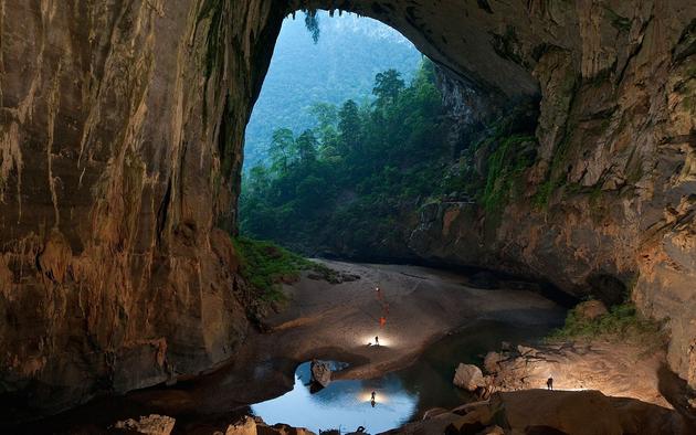 surreal-photos-pt1-son-doong-cave.jpg