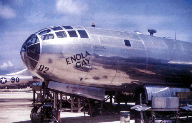 [Image: rare-photos-enola-gay-hiroshima-bomb.png]