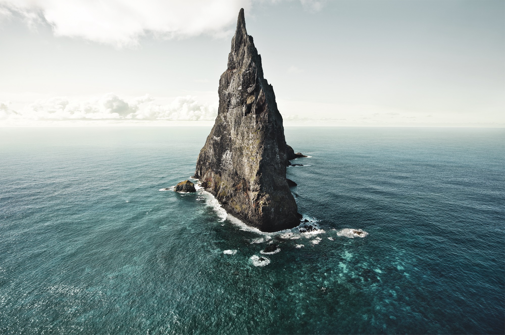 Daily Wallpaper: Ball's Pyramid, Australia | I Like To Waste My Time