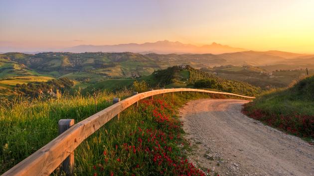 Daily Wallpaper: Hills of Italy | I Like To Waste My Time