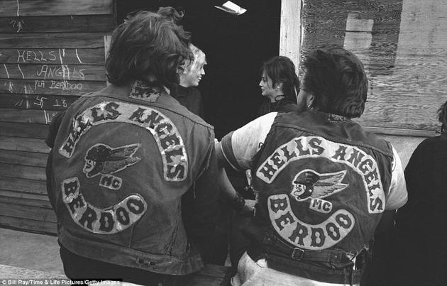 Along for the Ride: Infiltrating Hells Angels in 1965 [Photos] | I Like ...